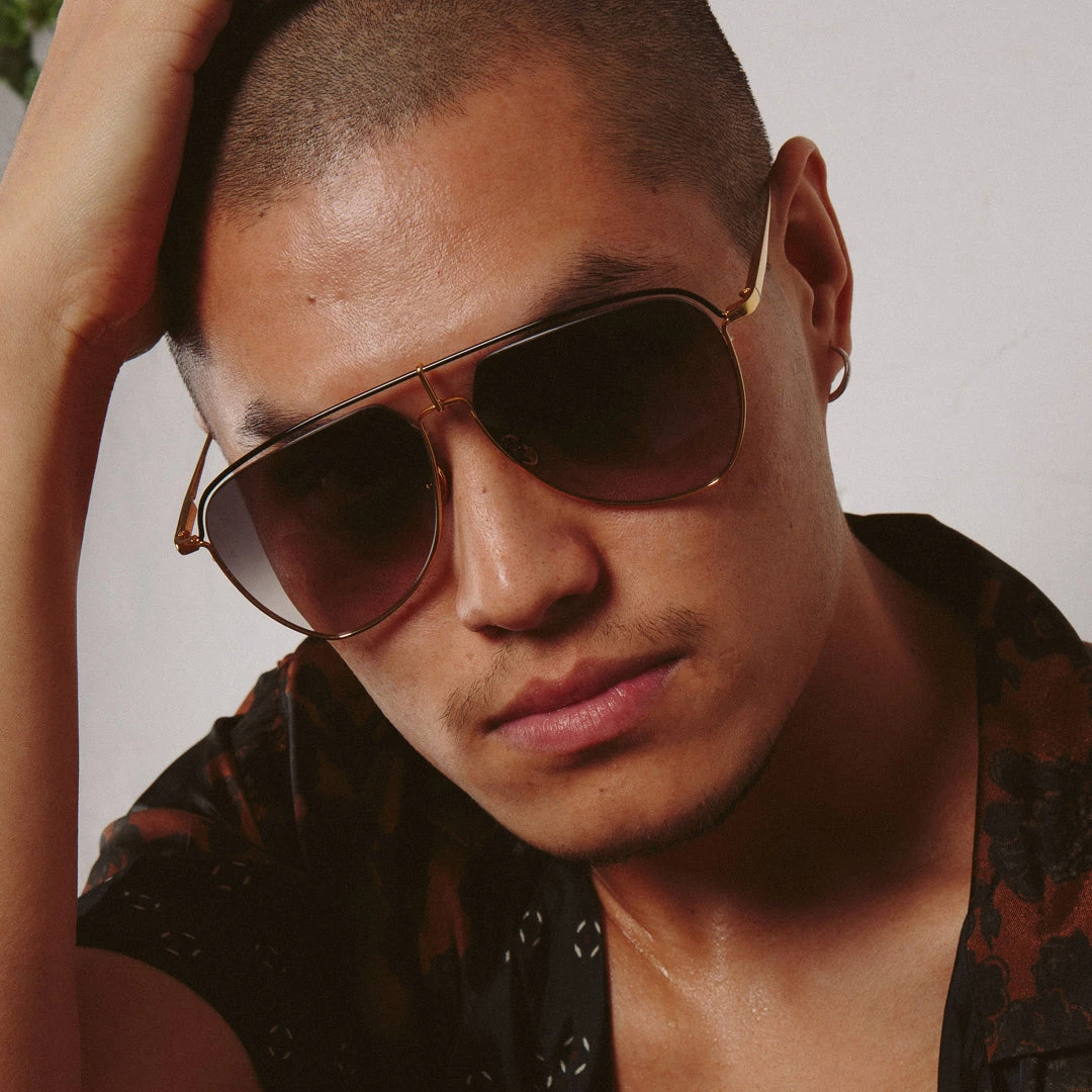 LINDA FARROW (U.K.) Alma Aviator Sunglasses In Rose Gold (Men's) Women's 2 LINDA FARROW (U.K.) Alma Aviator Sunglasses In Rose Gold (Men's) Women's