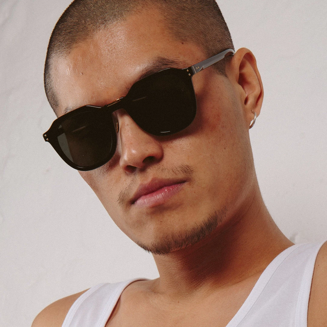 LINDA FARROW (U.K.) Fletcher Angular Sunglasses In Black Women's 2 LINDA FARROW (U.K.) Fletcher Angular Sunglasses In Black Women's