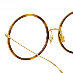 LINDA FARROW (U.K.) Alesia A Round Sunglasses In Tortoiseshell The LINDA FARROW Spring/Summer '22 Collection 7 LINDA FARROW (U.K.) Alesia A Round Sunglasses In Tortoiseshell The LINDA FARROW Spring/Summer '22 Collection