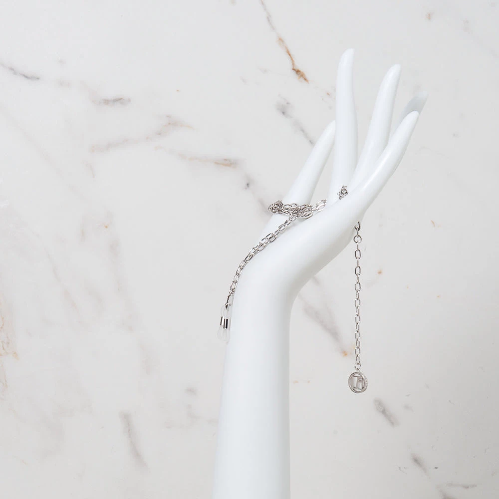 Linda Farrow 1 C3 Fine Chain 1 Linda Farrow 1 C3 Fine Chain