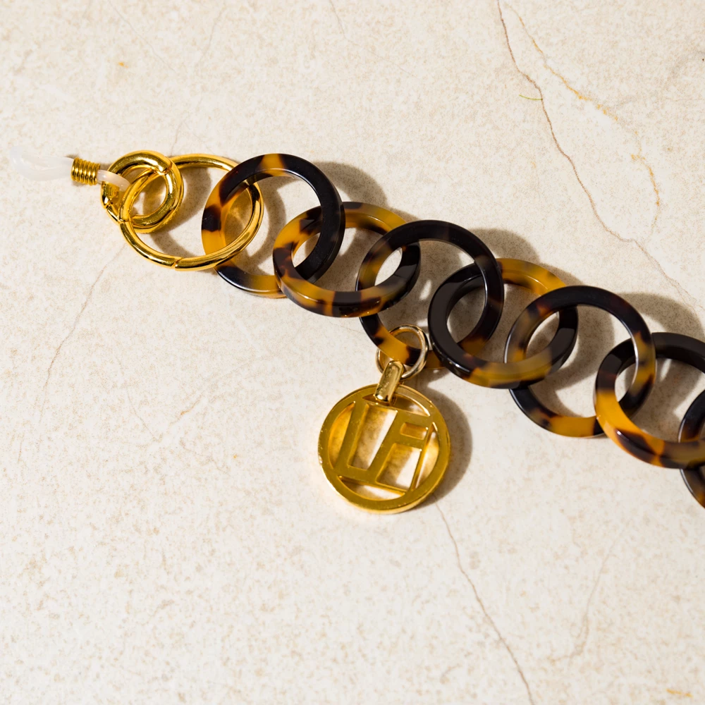 Linda Farrow Tortoiseshell Round Link Acetate Chain Accessories 2 Linda Farrow Tortoiseshell Round Link Acetate Chain Accessories