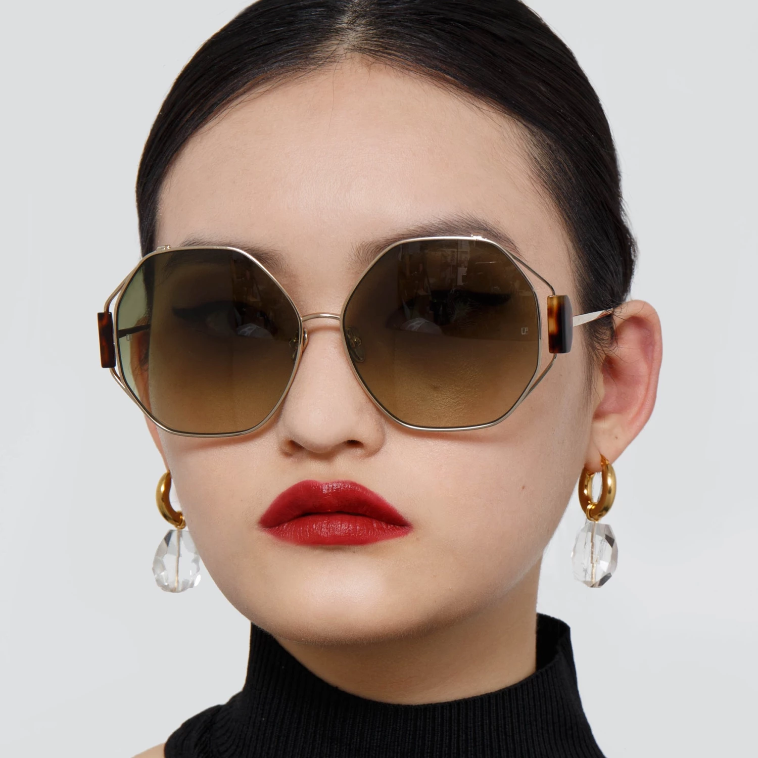 Linda Farrow Women's Marie Oversized Sunglasses In Yellow Gold And Grey 5 Linda Farrow Women's Marie Oversized Sunglasses In Yellow Gold And Grey