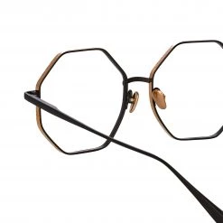 LINDA FARROW (U.K.) The LINDA FARROW Spring/Summer '22 Collection Lianas Hexagon Optical Frame In Black 7 LINDA FARROW (U.K.) The LINDA FARROW Spring/Summer '22 Collection Lianas Hexagon Optical Frame In Black