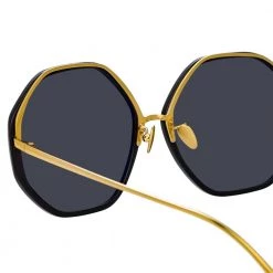 Linda Farrow The Alona | Oversized Sunglasses In Black Frame (C1) Women's 7 Linda Farrow The Alona | Oversized Sunglasses In Black Frame (C1) Women's