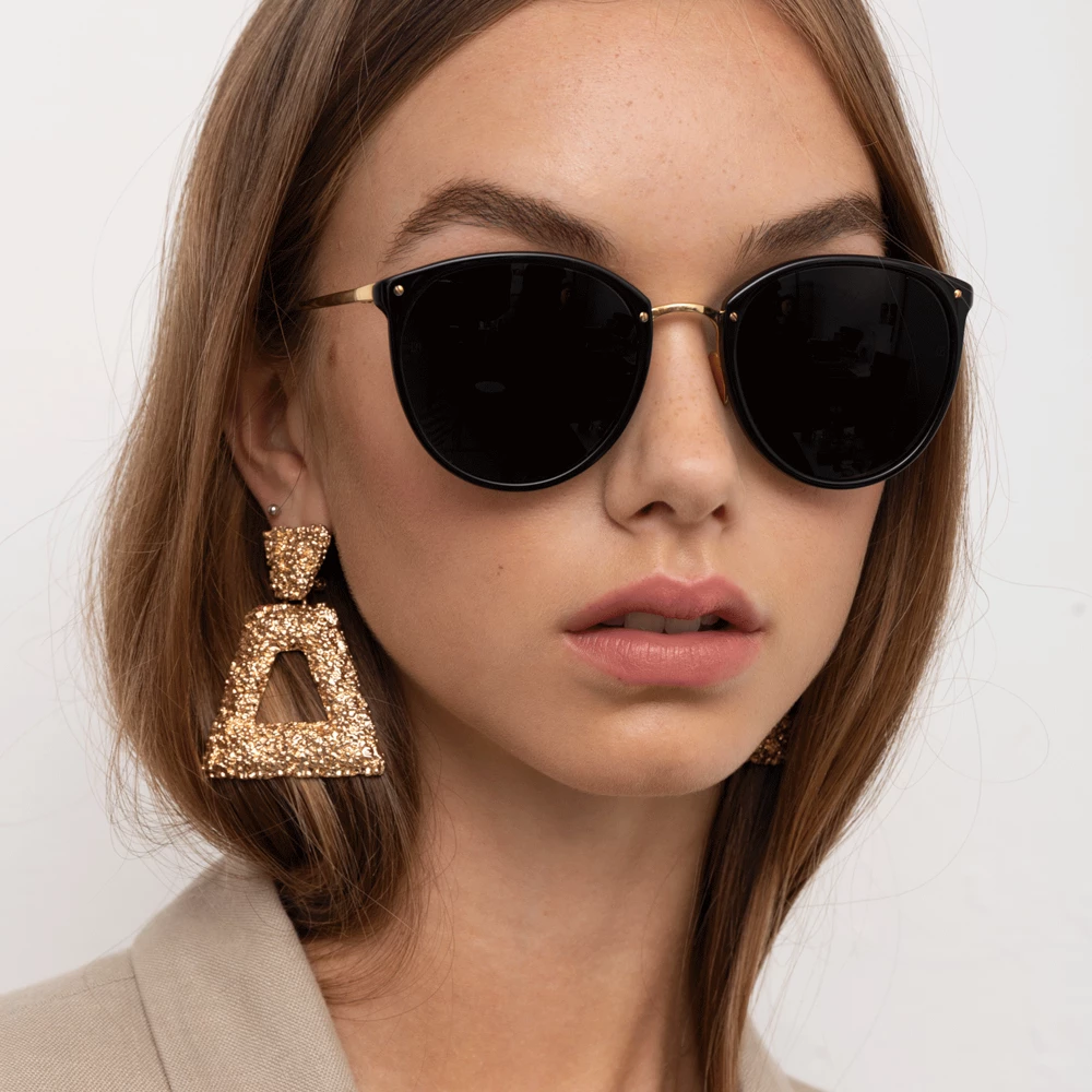 Linda Farrow Women's The Calthorpe | Oval Sunglasses In Brown Frame (C75) 5 Linda Farrow Women's The Calthorpe | Oval Sunglasses In Brown Frame (C75)