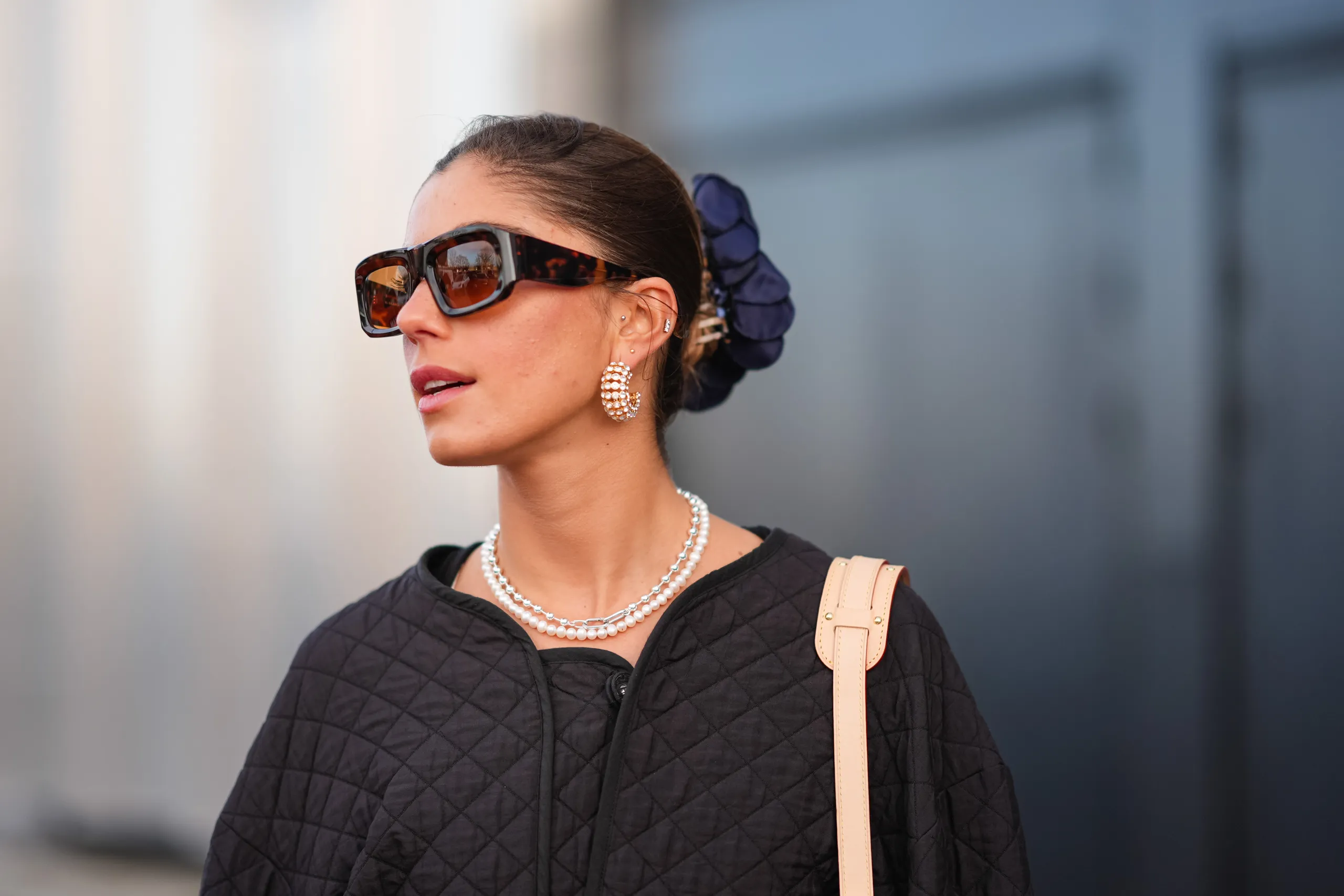 LINDA FARROW Sales 2 LINDA FARROW Sales -LINDA FARROW Sales 1980402531